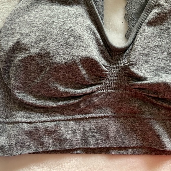 Jessica Simpson Lace Strap Comfort Bralette - Picture 9 of 10